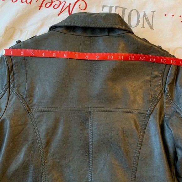 Med Kismet high neck grey faux leather jacket - Picture 6 of 14